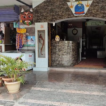Hotel Mg Inn Kanipakam Luaran gambar
